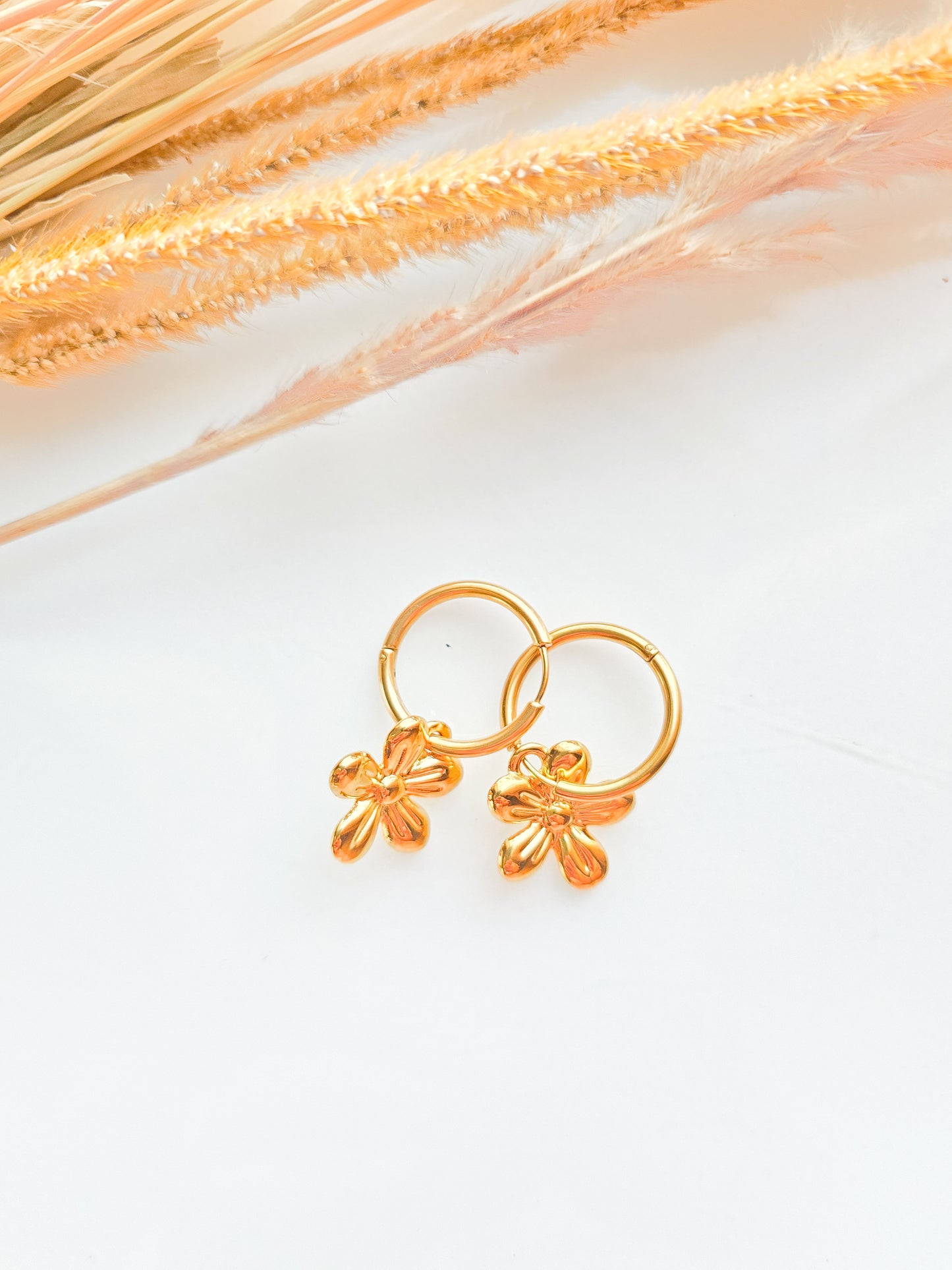 20mm hoop earrings with flower petals